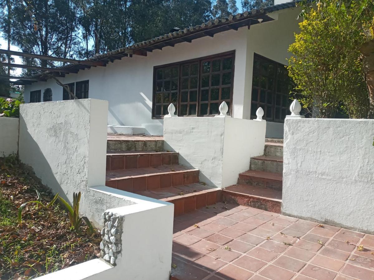 Quinta Los Eucaliptos Otel Quito Dış mekan fotoğraf